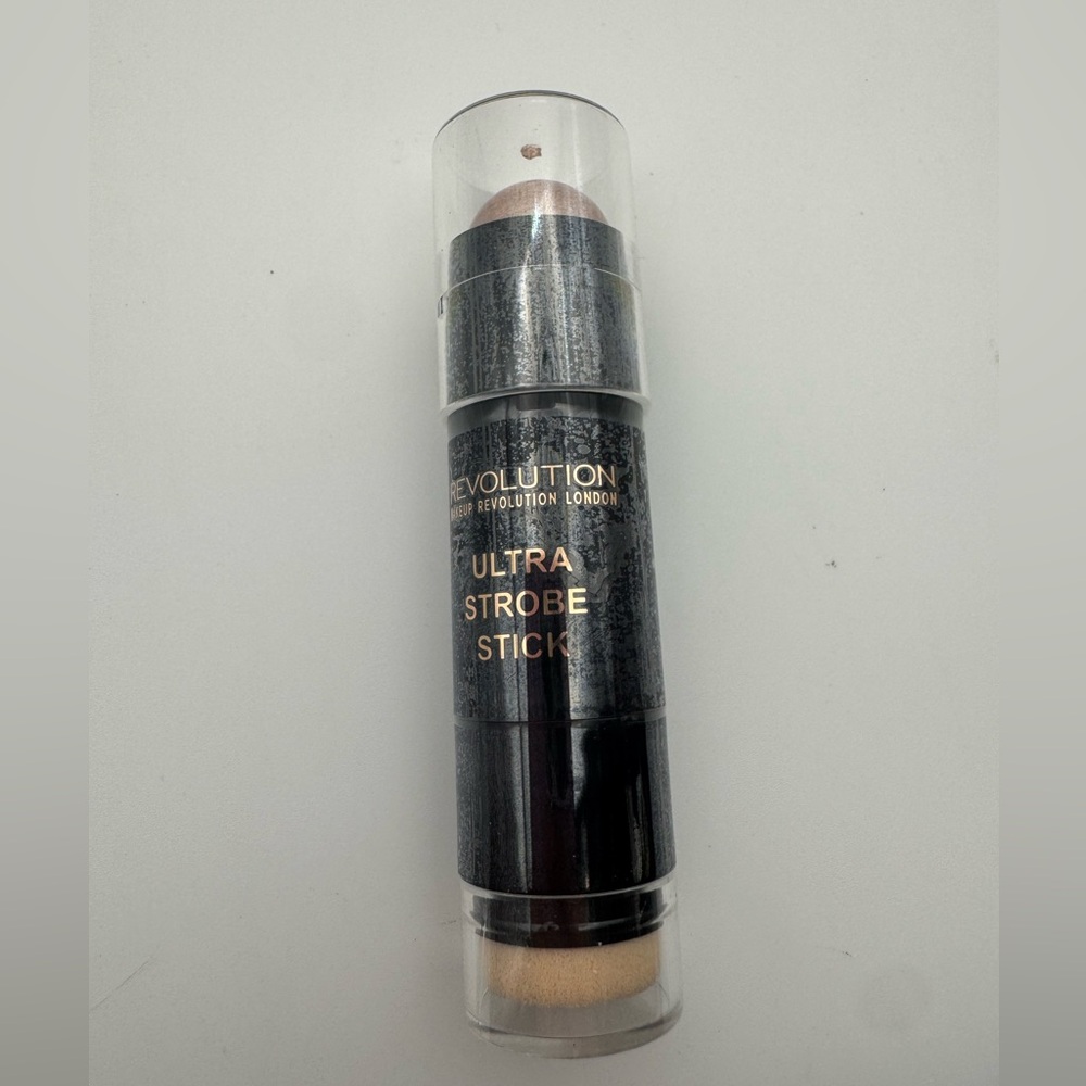 Revolution Ultra Strobe Stick in Peach Lightening - Picture 2 of 4
